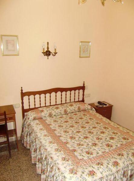 Hostal Miguel Angel 马德里 客房 照片